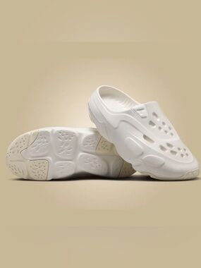 Nike Jordan Roam “Sail/Coconut Milk” Slides/Slip Ons M 8/W 9